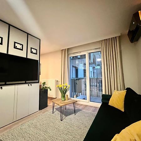 Milionowa 8 - Komfortowe Studio Z Garazem I Klimatyzacja Łódź Dış mekan fotoğraf