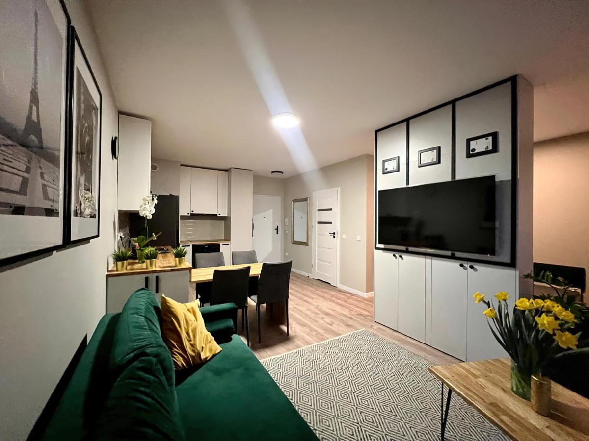 Milionowa 8 - Komfortowe Studio Z Garazem I Klimatyzacja Łódź Dış mekan fotoğraf