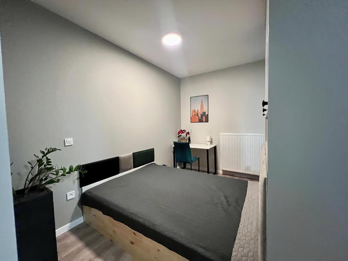 Milionowa 8 - Komfortowe Studio Z Garazem I Klimatyzacja Łódź Dış mekan fotoğraf
